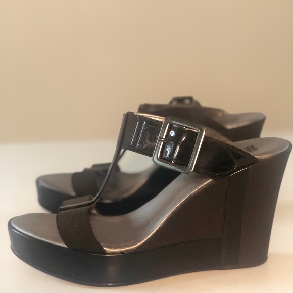 Bravo by Browns wedge sandals - Picture 1 of 4